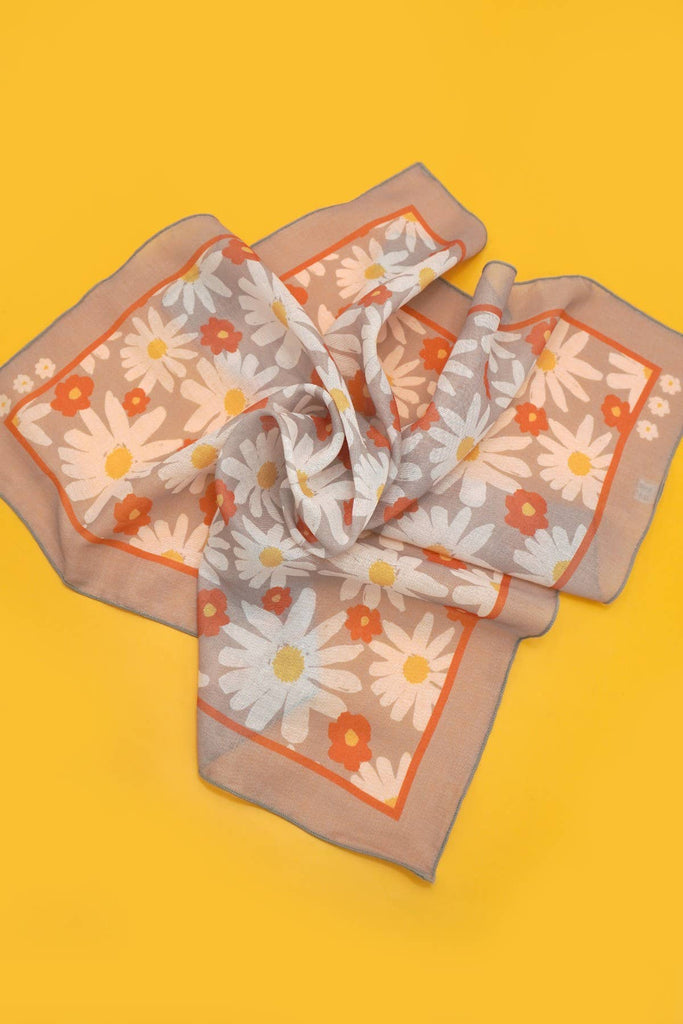 Daisy Print Silky Scarf