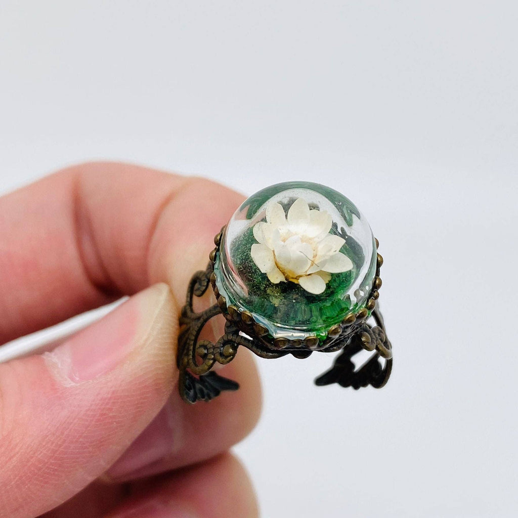 Victorian Flower and Moss Ring: Blue
