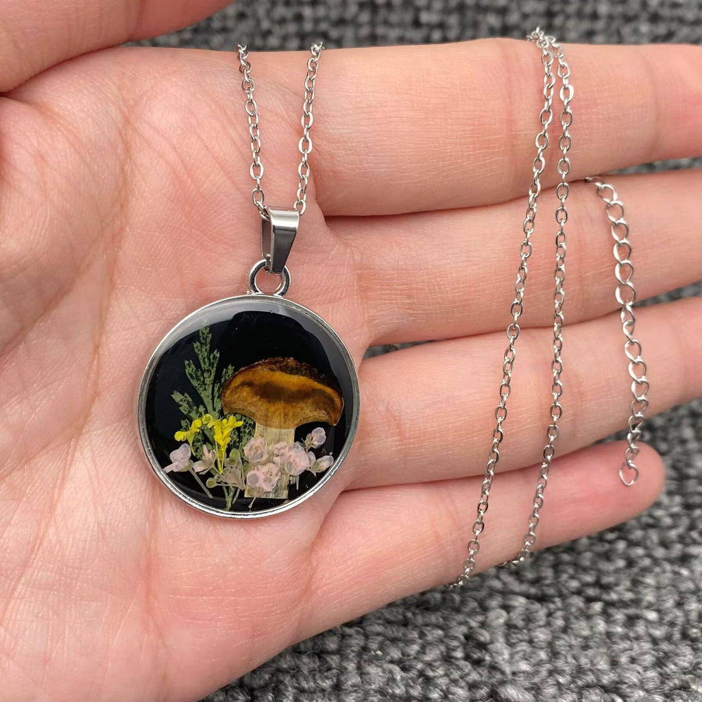 Dried Flower & Mushroom Round Charm Necklace