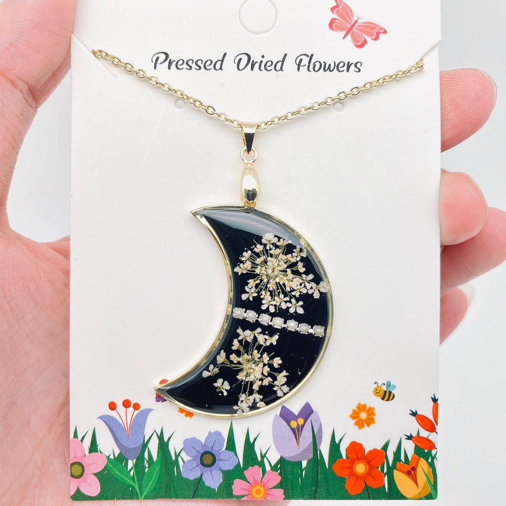 Black Moon Queen Anne's Lace Dried Flowers Necklace