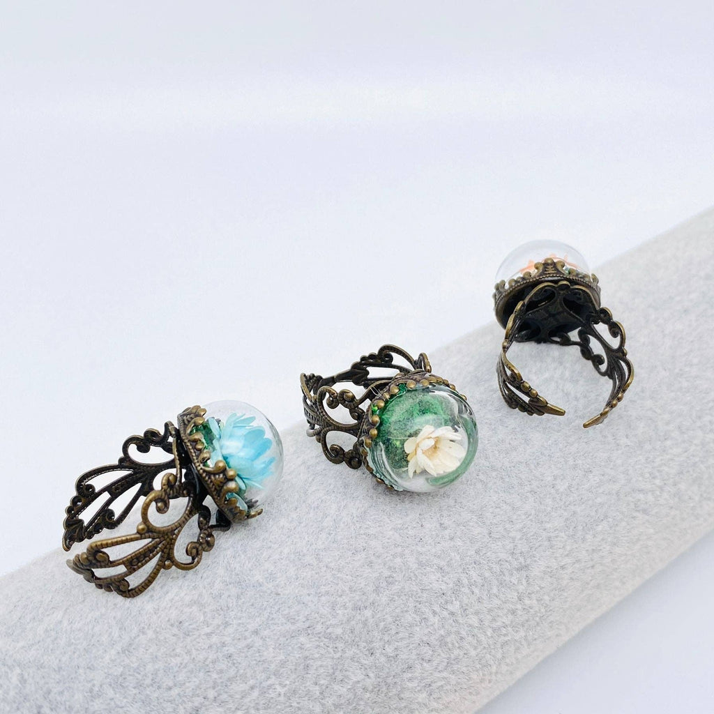 Victorian Flower and Moss Ring: Blue