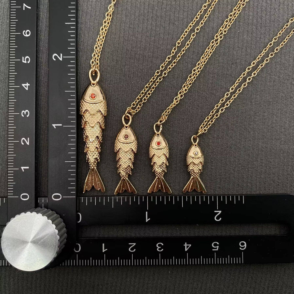 Swinging Tail Fish Charm Necklace