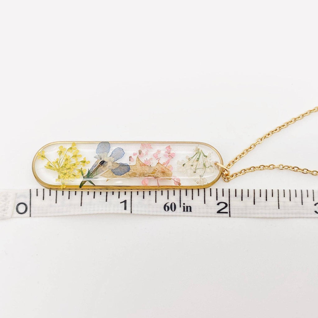 Long Ellipse Dried Flowers Necklace