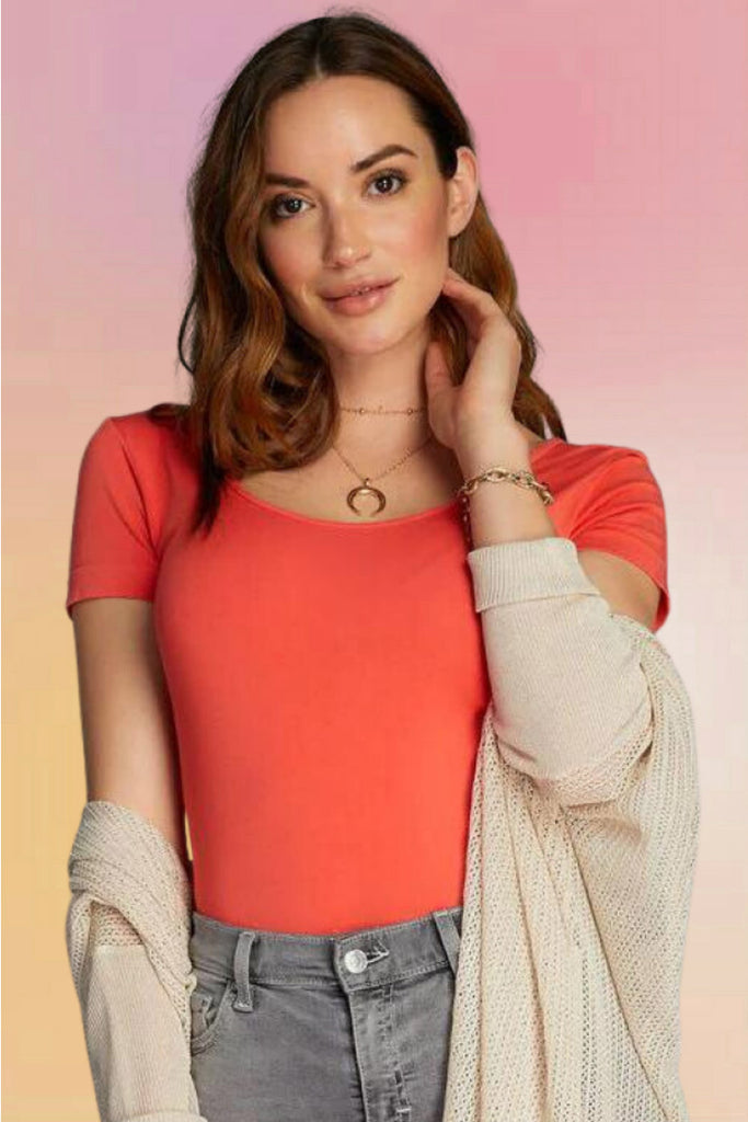 Bamboo Scoop Neck Tee: Cayenne