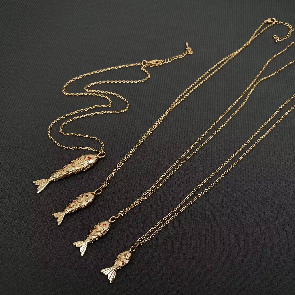 Swinging Tail Fish Charm Necklace