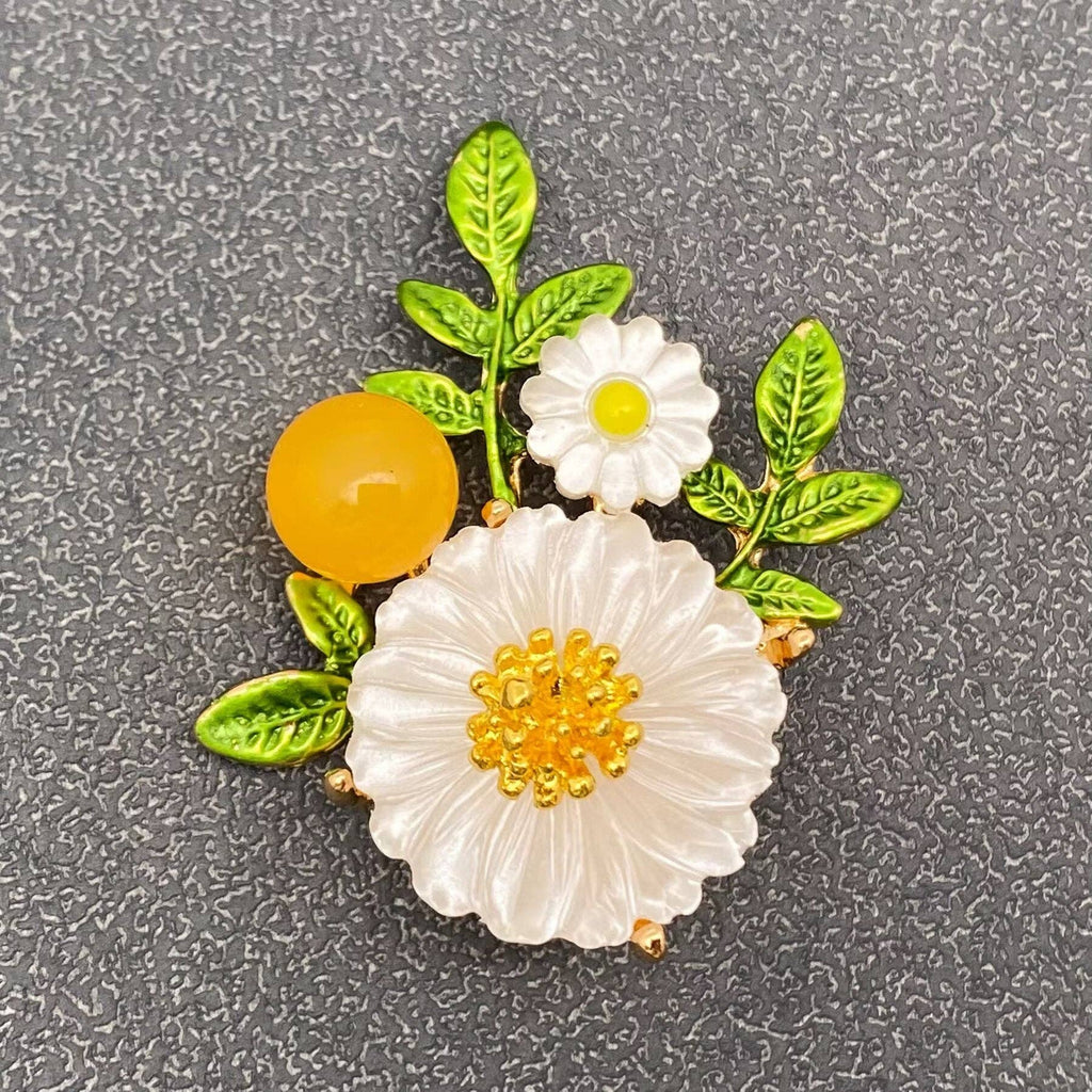 Daisy Brooch
