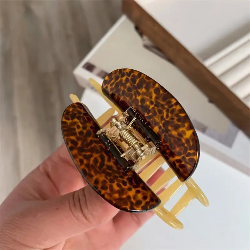 Sweet Snail Hair Claw