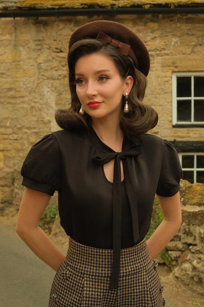 Laverne Keyhole Top