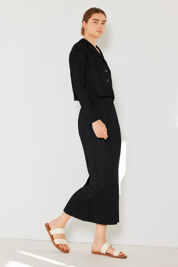 Ribbed Pleated Pencil Skirt: Black