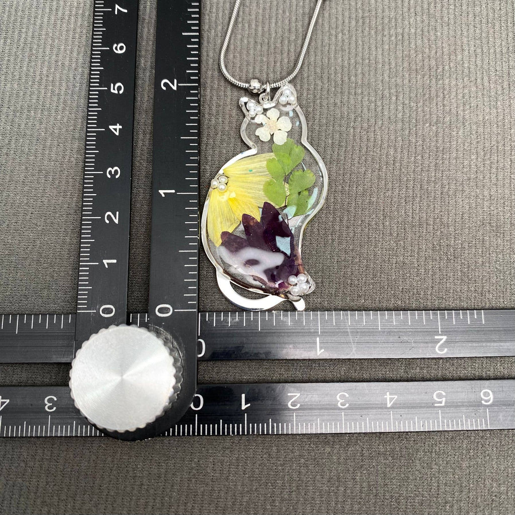 Dried Flower Cat Charm Necklace