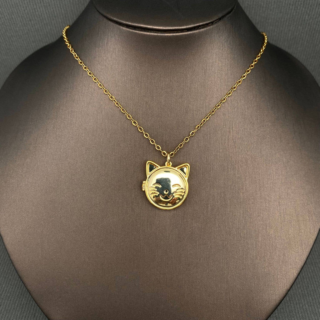 Cat Locket Charm Necklace: Silver