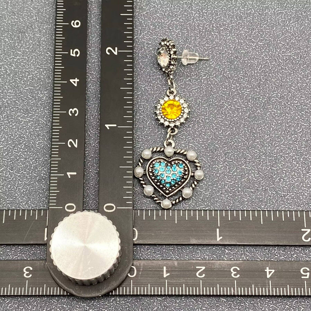 Vintage Heart Charm Dangle Earrings