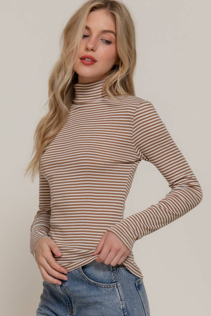 Retro Ribbed Striped Turtleneck: Khaki