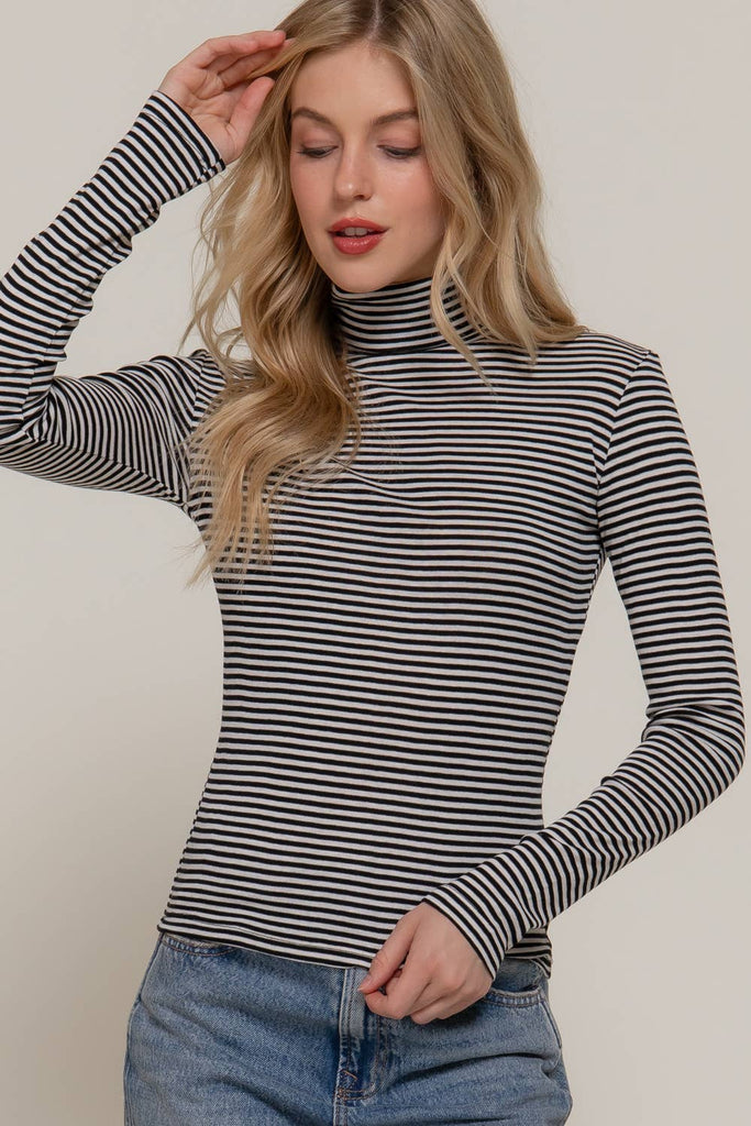 Retro Ribbed Striped Turtneck: Black