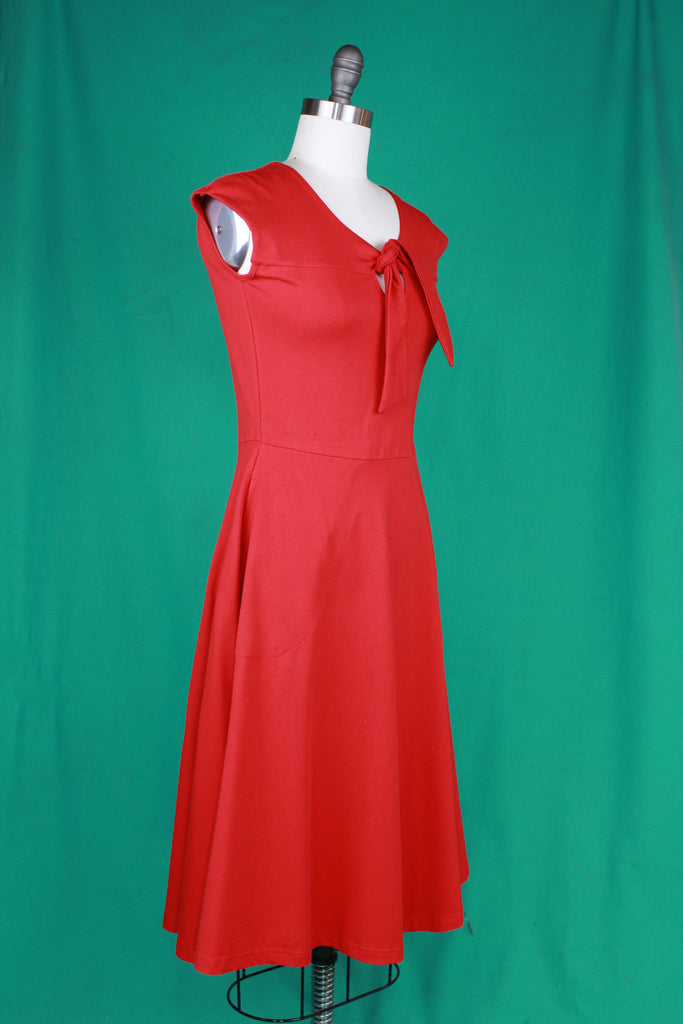 Knot Your Average Dress: Red