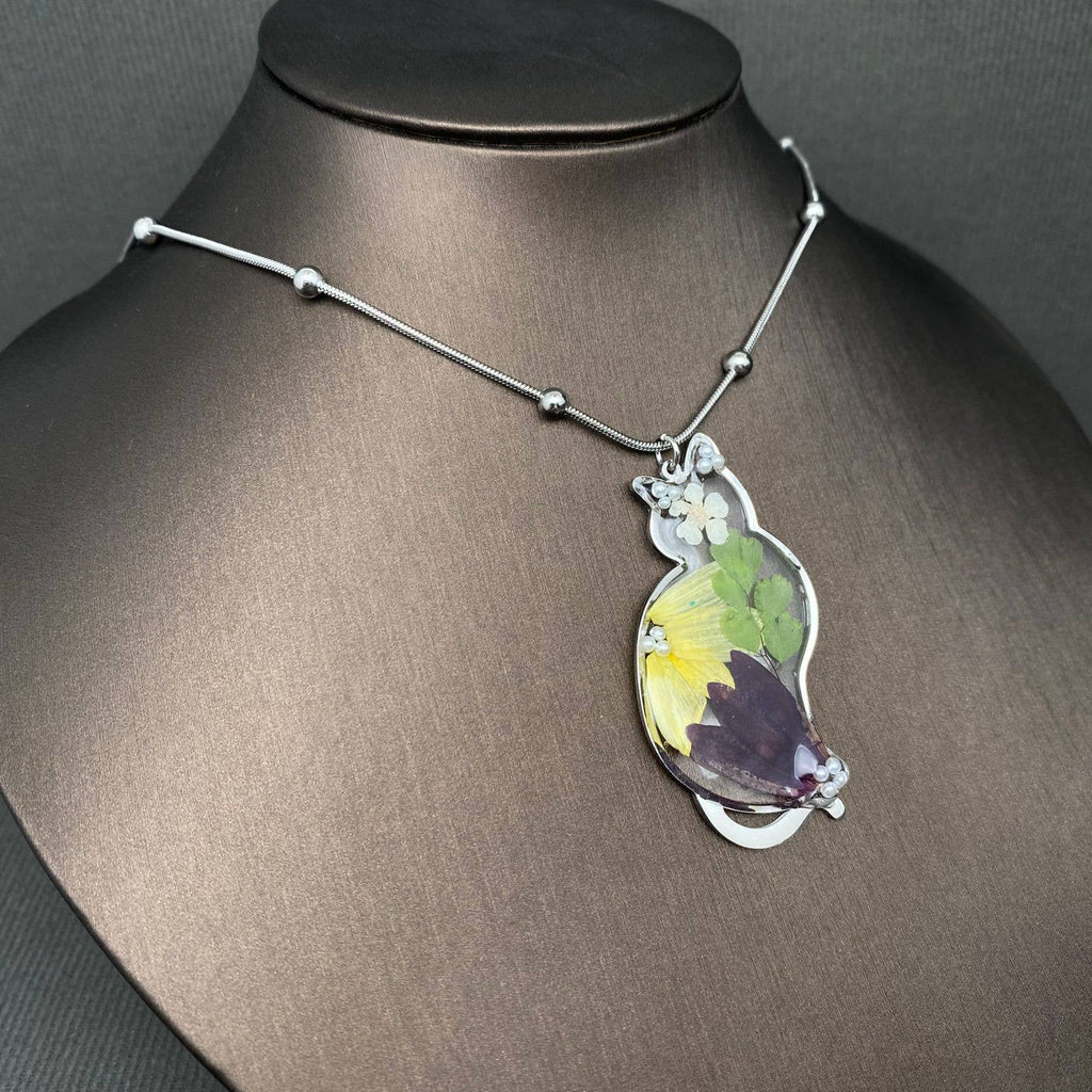 Dried Flower Cat Charm Necklace