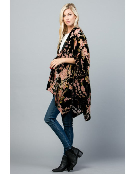 Sakura Stevie Velvet Kimono