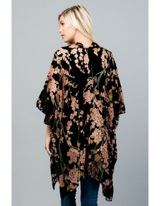 Sakura Stevie Velvet Kimono